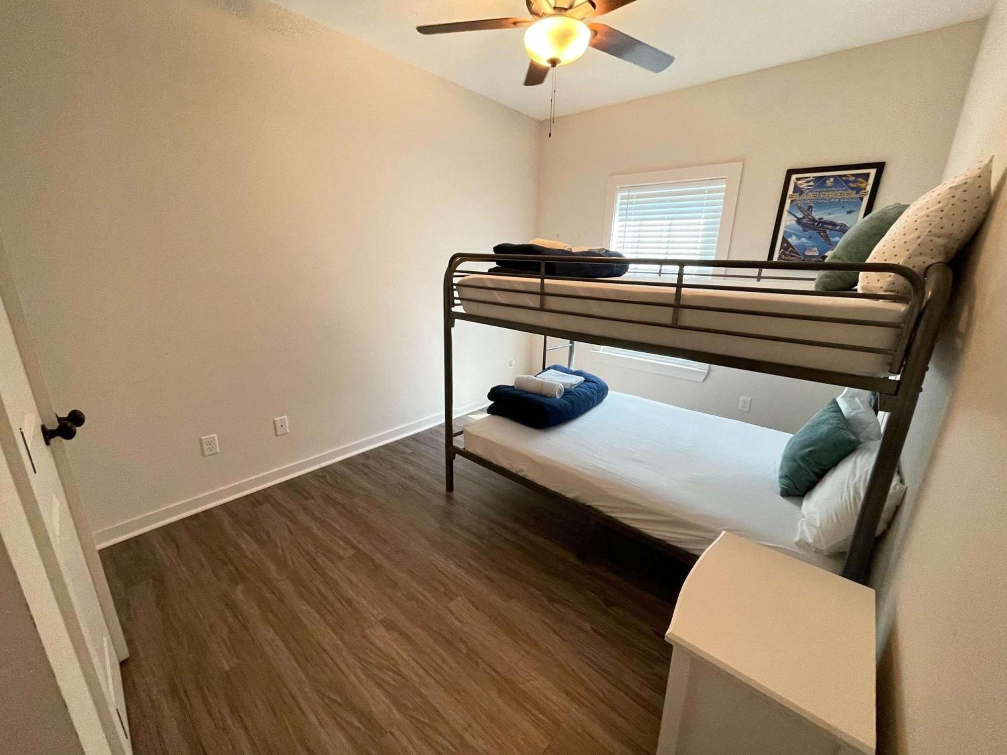 פנסקולה Beach Flow Bungalow-Mins To Downtown-Dining-Base מראה חיצוני תמונה