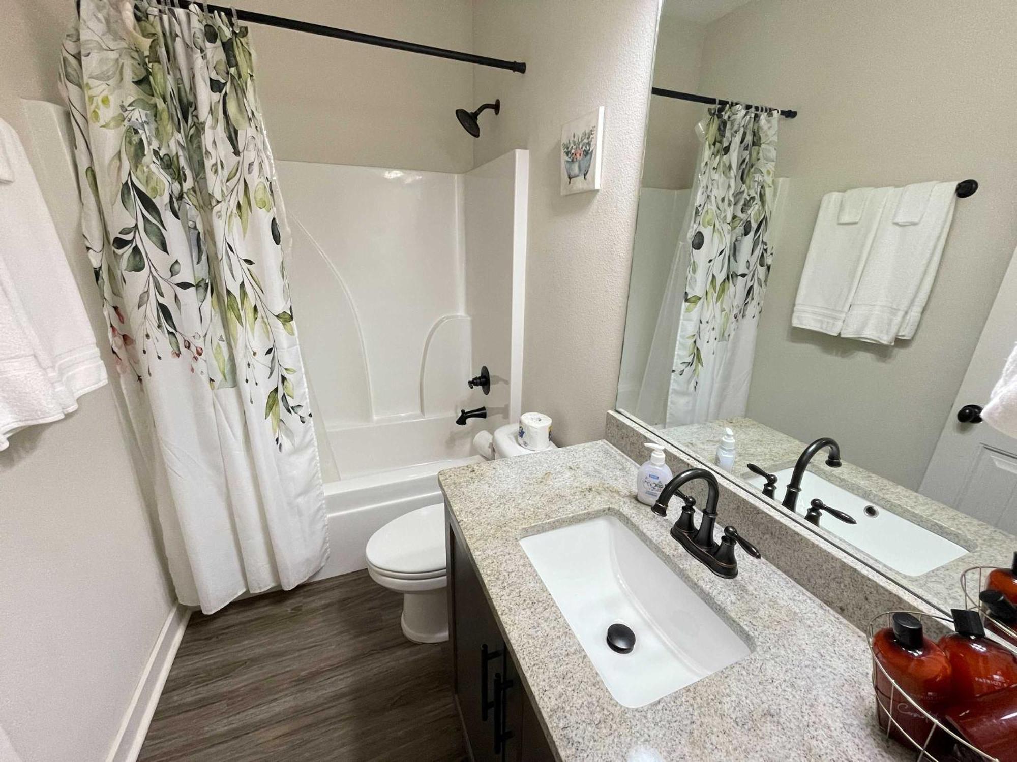 פנסקולה Beach Flow Bungalow-Mins To Downtown-Dining-Base מראה חיצוני תמונה